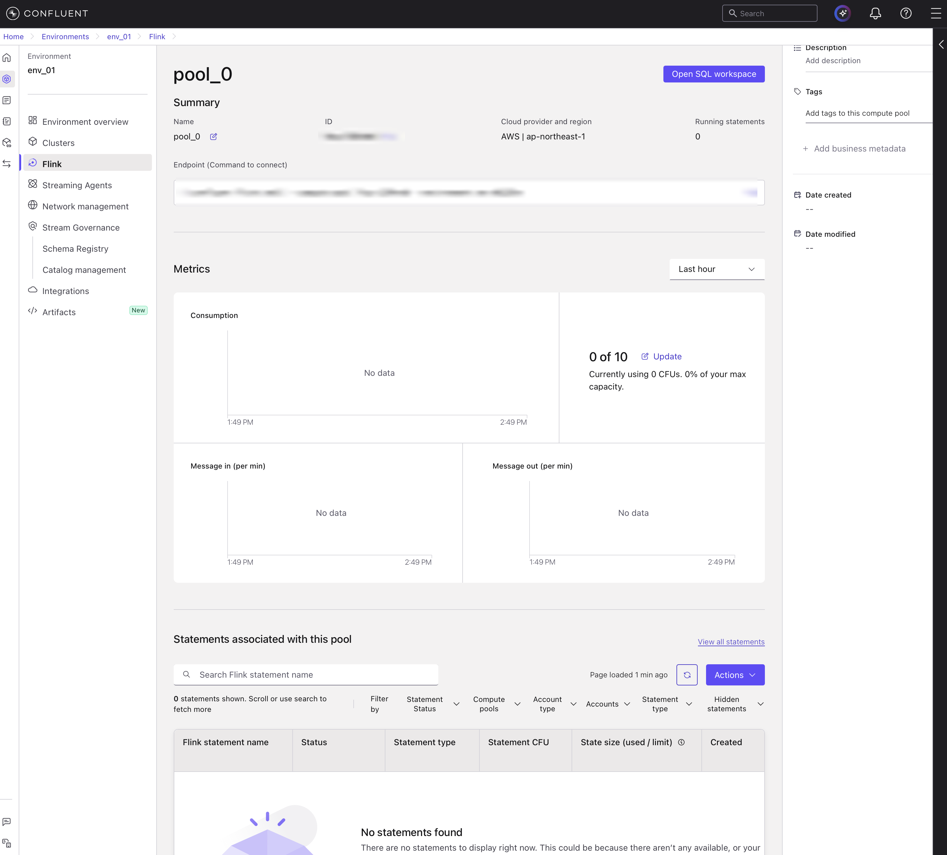 Compute Pool の詳細ページ。Open SQL workspace、CLI 接続コマンド、CFU 消費状況が表示される